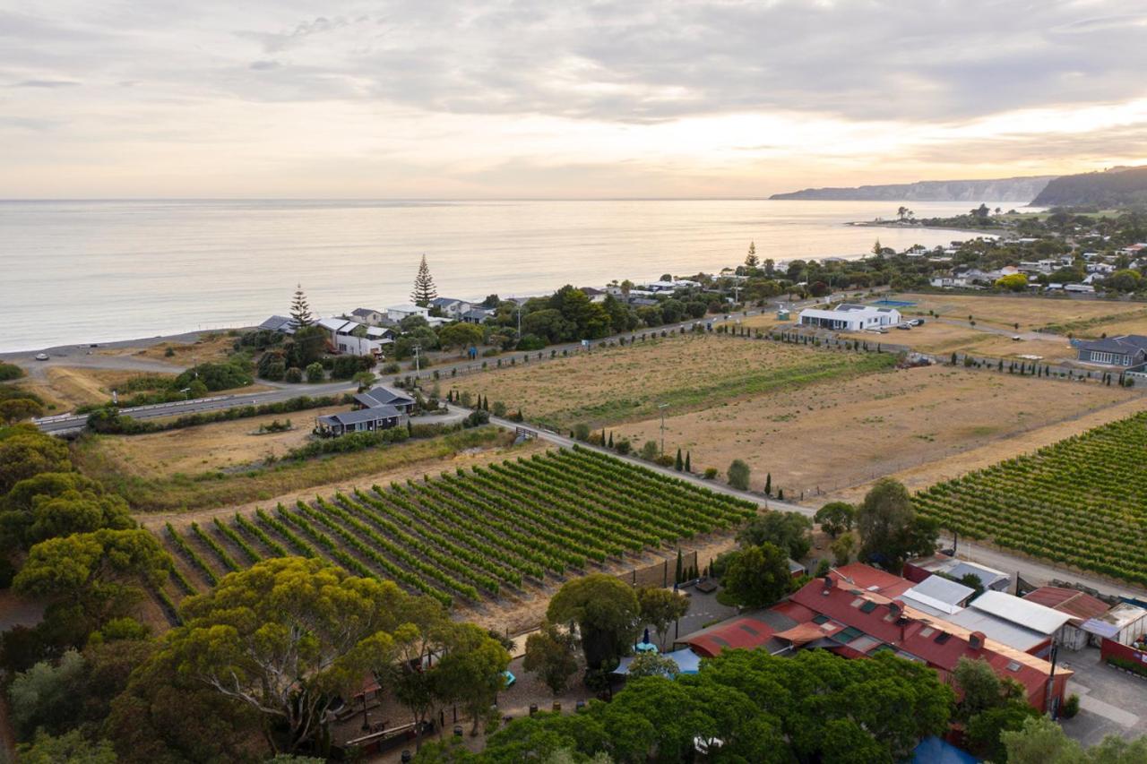 Beach Front Wine Makers Cottage Te Awanga Exterior photo